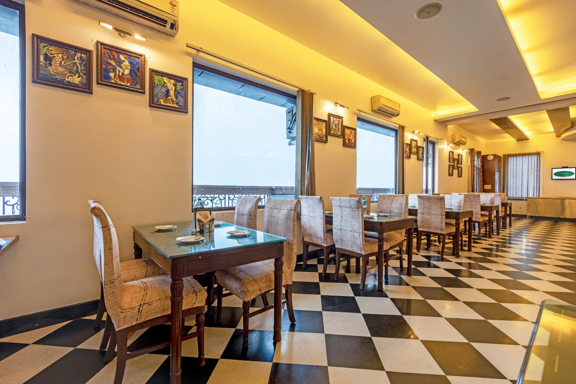 Dining area at Shilton Royal