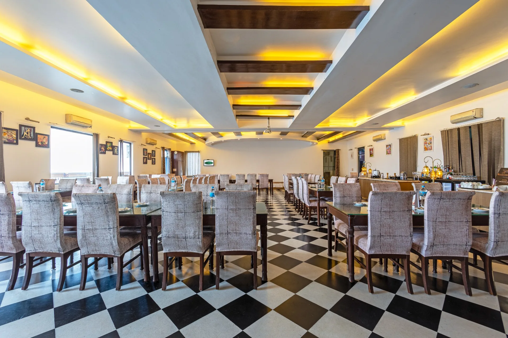 Hotel dining and bar